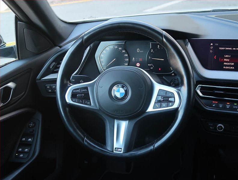 BMW Řada 2 (2020) M Paket 218i Gran Coupé - fotka 16 z 24