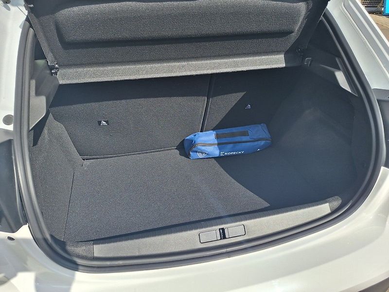 Peugeot 208 (2026) STYLE 1.2 TURBO 100k MAN6 - fotka 7 z 17