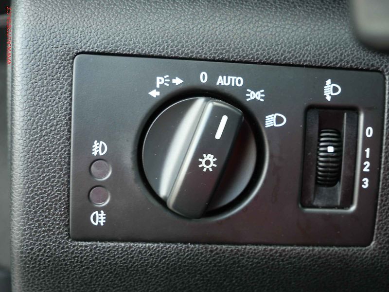 Mercedes-Benz Třídy B (2011) 1.5 B 160, ČR, AC - fotka 13 z 22