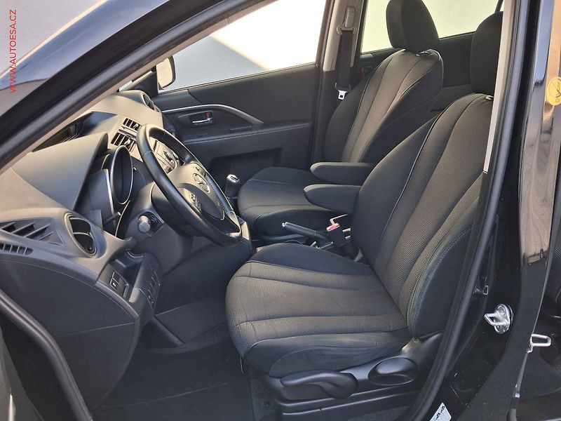 Mazda 5 (2015) 1.8i 7míst, Výhřev sed. - fotka 9 z 14