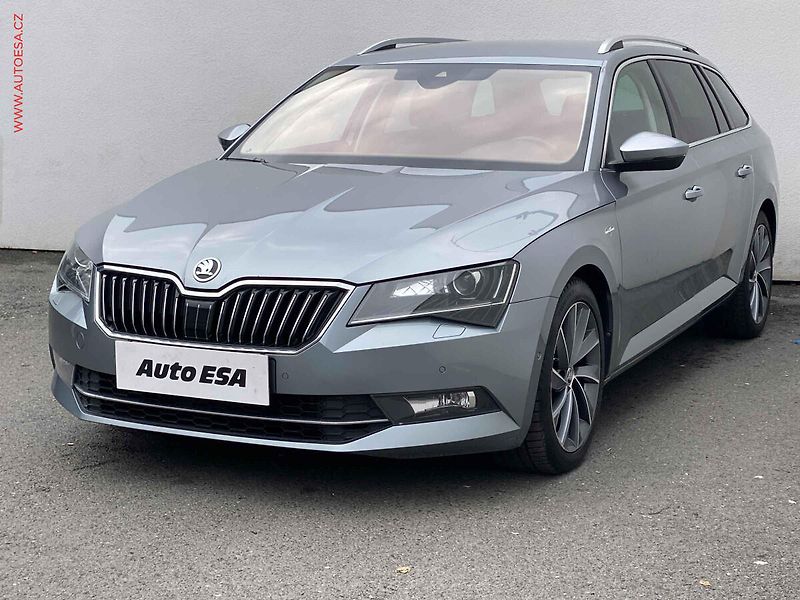 Škoda Superb (2019) 2.0 TDi, 2.maj,ČR, L&K, DSG - fotka 3 z 19