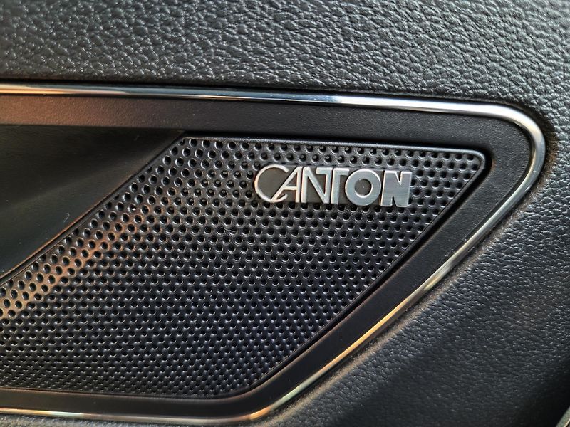 Škoda Karoq 2.0 TDi 110kW DSG 4x4 STYLE+ - fotka 19 z 49