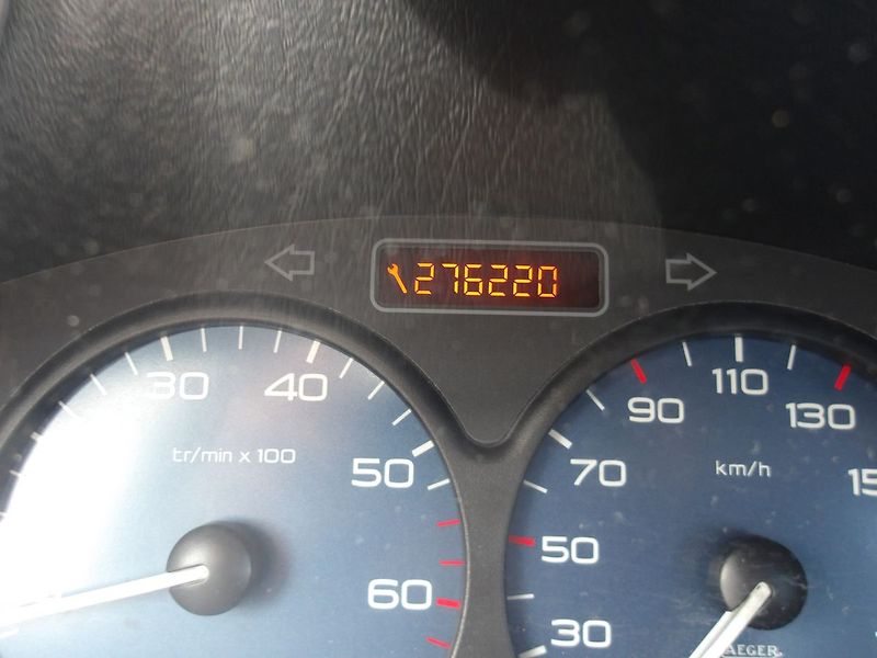 Citroën Berlingo 1,6HDi 2xŠOUPAČKY - fotka 28 z 29