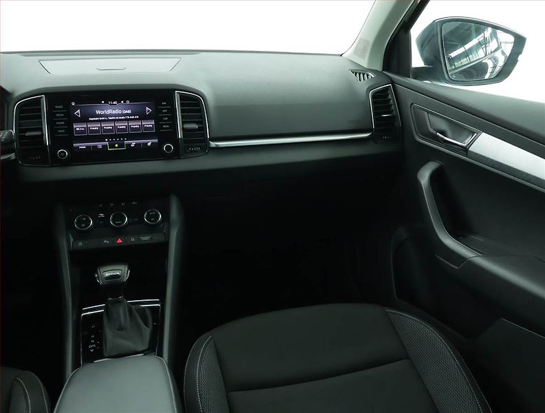 Škoda Karoq (2023) Ambition 1.5 TSI - fotka 8 z 17