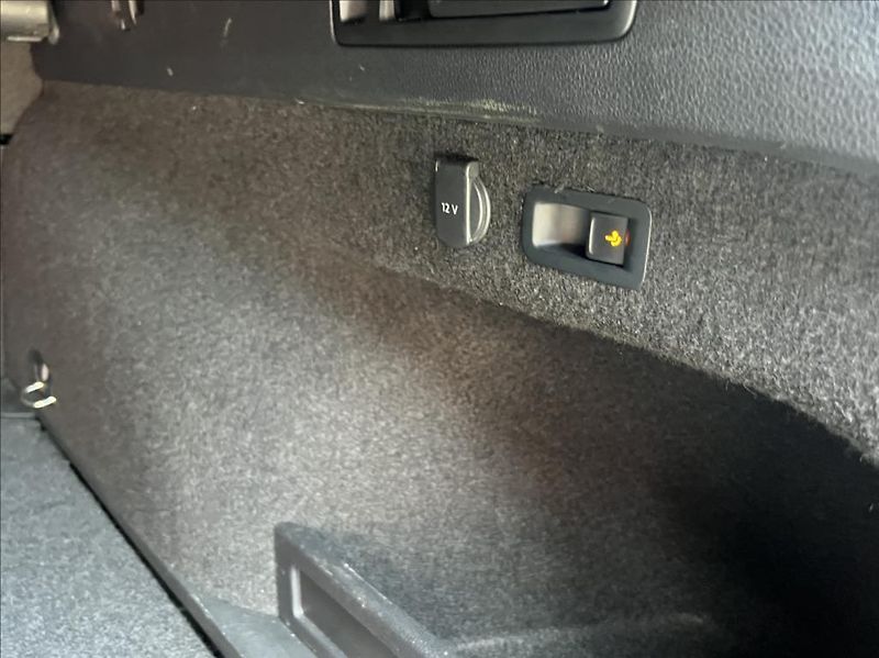 Volkswagen Passat 2,0 TDi Bussines DSG záruka - fotka 30 z 31