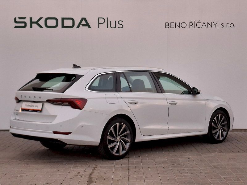 Škoda Octavia (2022) Combi Style Plus 2,0TDi 110kW - fotka 2 z 35