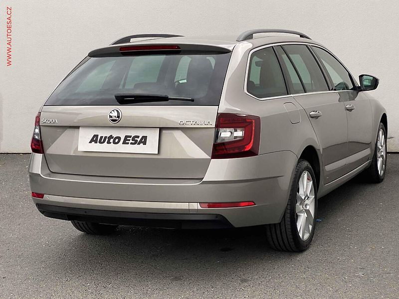 Škoda Octavia (2017) 2.0TDi, 2.maj,ČR, Style, DSG - fotka 4 z 18