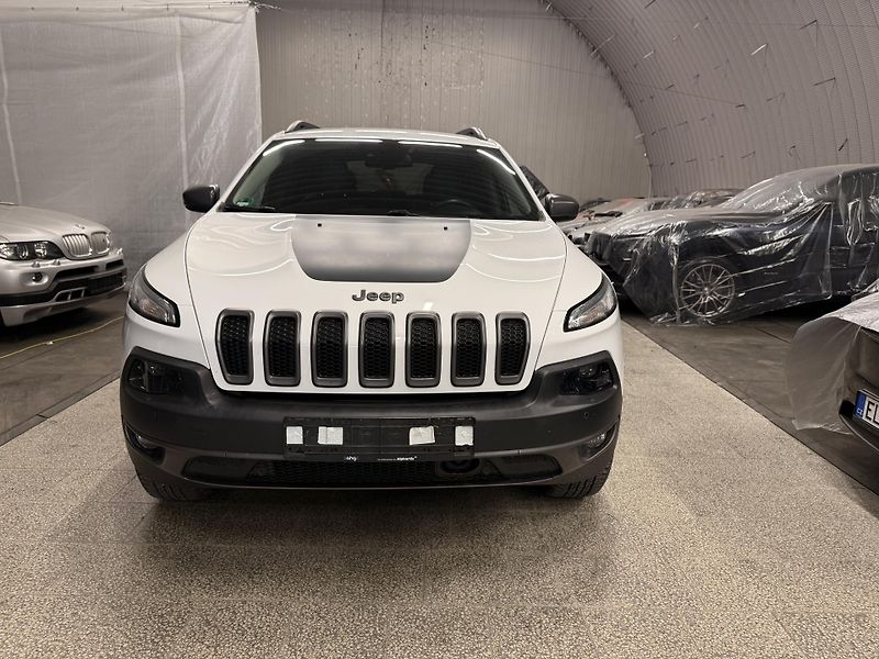 Jeep Cherokee (2016)  3.2 V6 Trailhawk 4WD,1941!! - fotka 3 z 37