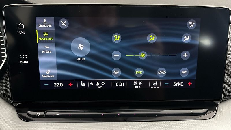 Škoda Octavia 2.0 TDI DSG Style - fotka 23 z 25