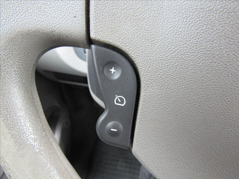Renault Kangoo 1,5 DCi 63KW 5míst - fotka 20 z 29