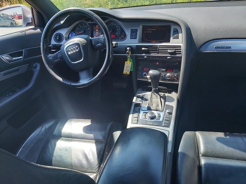 Audi A6 (2005) 3,2 Avant Quatro - fotka 21 z 36