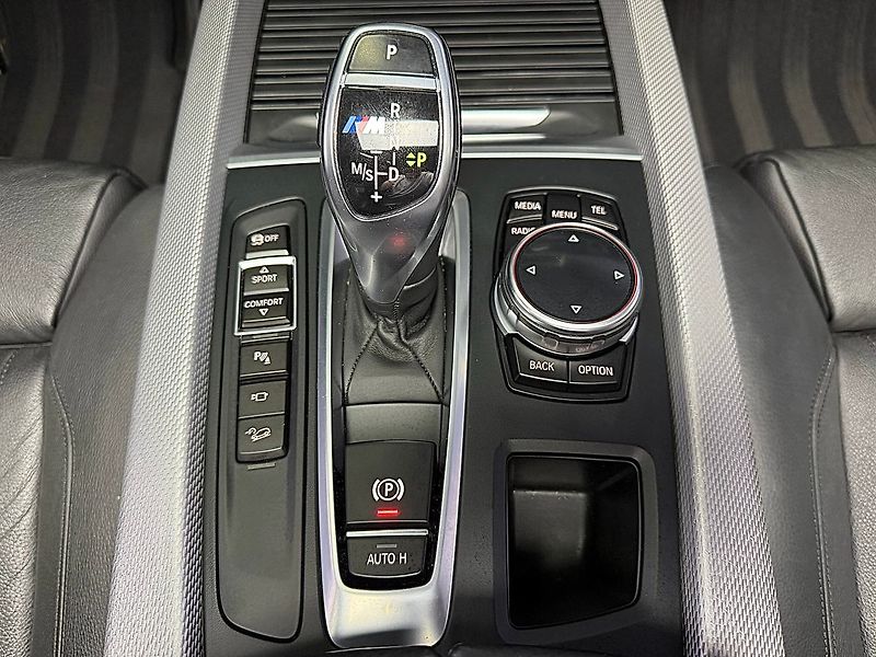 BMW X5 M50d xDrive M-PAKET, HUD, EL. - fotka 27 z 33