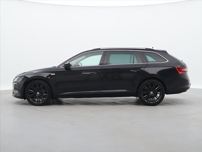Škoda Superb 2,0 TDI 110kW CZ Style DSG - fotka 4 z 41
