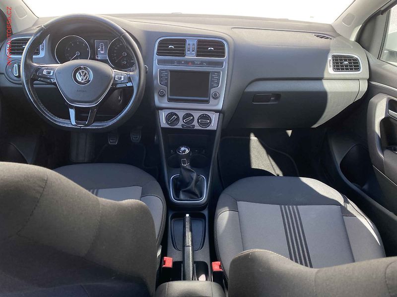 Volkswagen Polo (2017) 1.2 TSi, Allstar, park. čidla - fotka 8 z 17