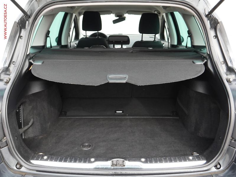 Peugeot 308 (2013) 1.6i, ČR, AAC - fotka 7 z 14