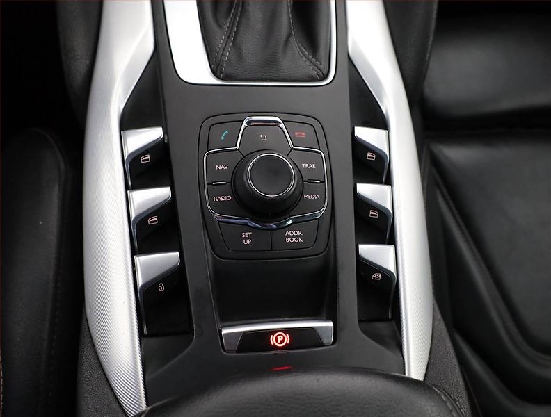 Citroën DS5 (2015) 2.0 BlueHDi, Automat, Navi - fotka 11 z 19