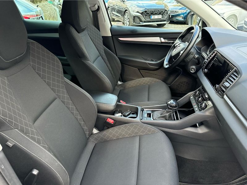 Škoda Karoq 2,0TDi 110kW AMBITION 125 LET - fotka 17 z 23