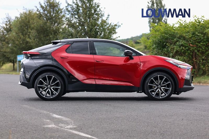 Toyota C-HR AT GR SPORT PREMIERE EDITION - fotka 21 z 23