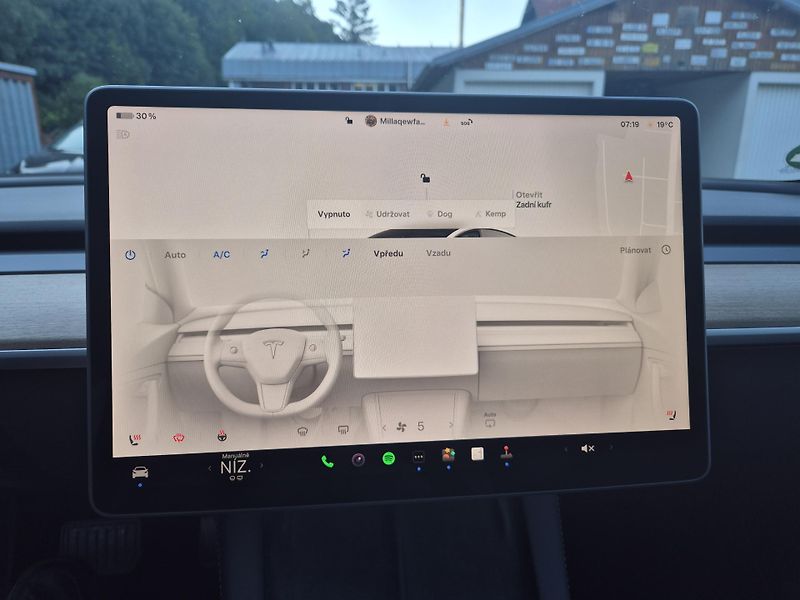 Tesla Model 3 LONG RANGE DUAL MOTOR SOH 91% - fotka 32 z 50
