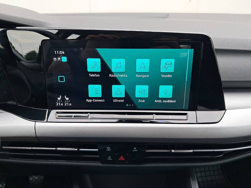 Volkswagen Golf Variant (2023) LIFE 1.0 TSI / 81 kW M6 - fotka 12 z 26
