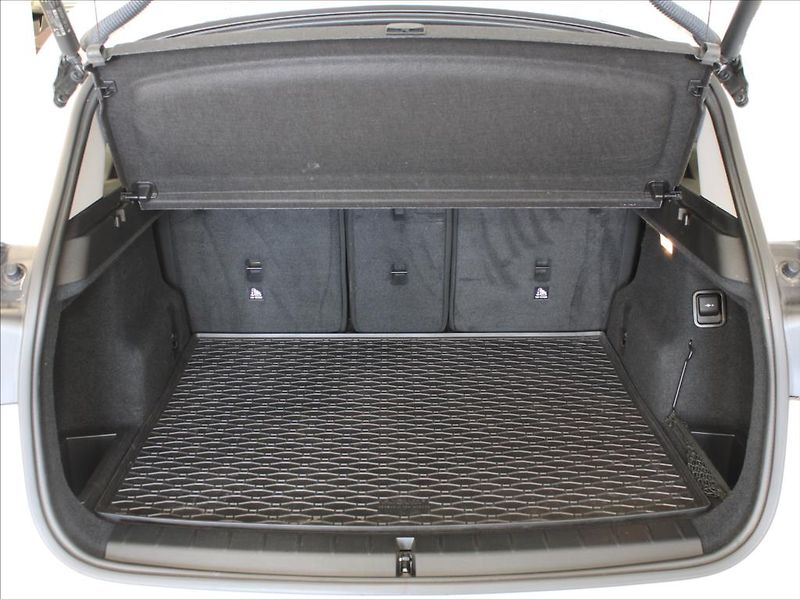 BMW X1 2,0 18d xDrive 115tkm.2.maj.ČR - fotka 22 z 24