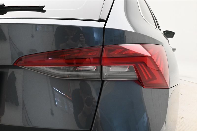 Škoda Octavia 2,0 TDI 110 kW DSG Style Záruk - fotka 31 z 32