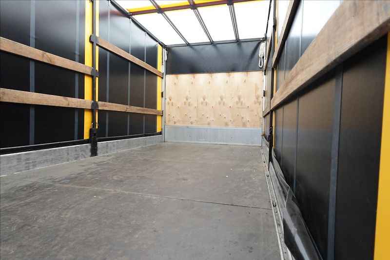 Volkswagen Crafter 2,0 TDI  VALNÍK PLACHTA SPANÍ - fotka 13 z 34