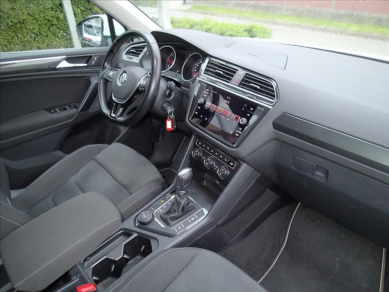 Volkswagen Tiguan 2,0 ČR, 4x4, Tažné - fotka 52 z 73