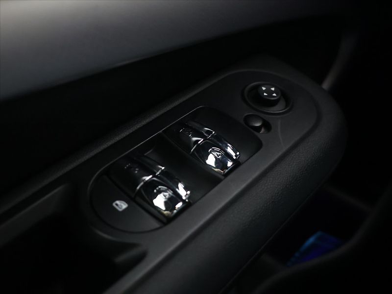 Mini Clubman 2,0 JCW ALL4 170kW H&K Aut - fotka 14 z 30