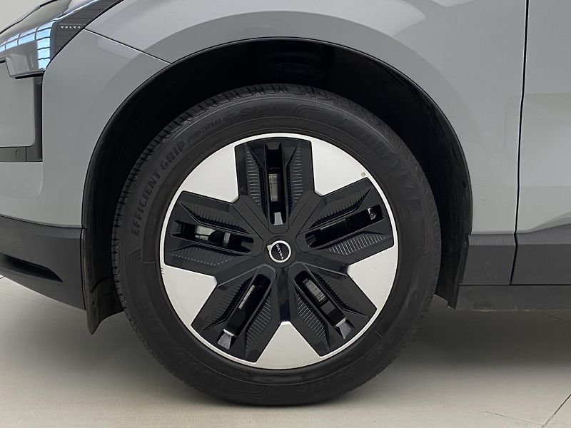 Volvo EX30 PURE ELECTRIC SINGLE PLUS CZ - fotka 35 z 63