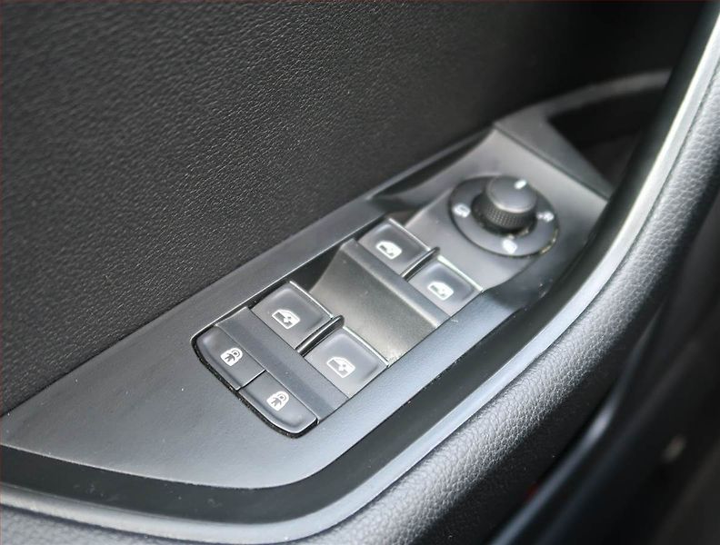 Škoda Superb (2018) 2.0 TDI, Automat, Kůže, Navi - fotka 16 z 26