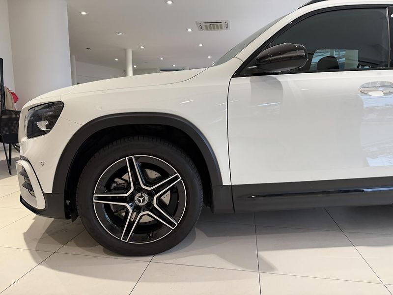 Mercedes-Benz GLB (2024) 200 d 4M/AMGPREMIU/LED/ESP/TOP - fotka 8 z 19