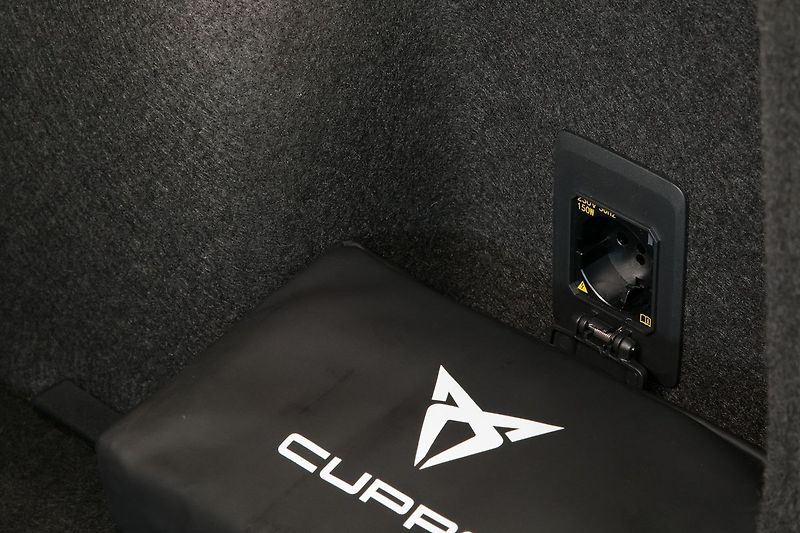 Cupra Formentor 1.5TSI 110kW LED Kamera ZÁRUKA - fotka 39 z 41