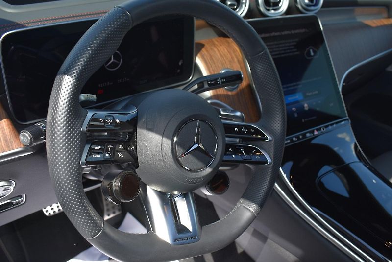 Mercedes-Benz GLC AMG 63Se Performence Kupé - fotka 24 z 32