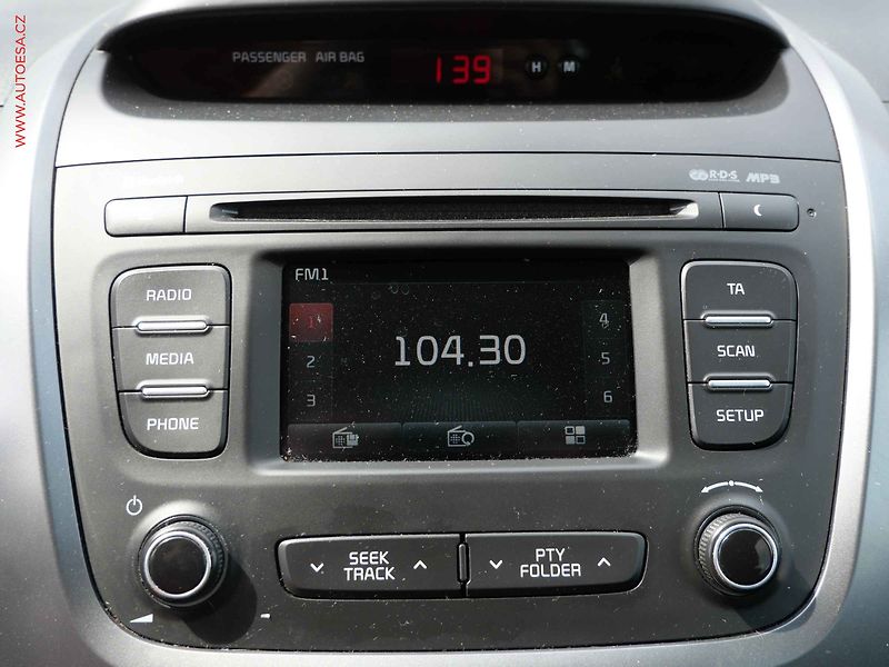 Kia Sorento (2015) 2.2CRDi, 2.maj,ČR, AT - fotka 26 z 28