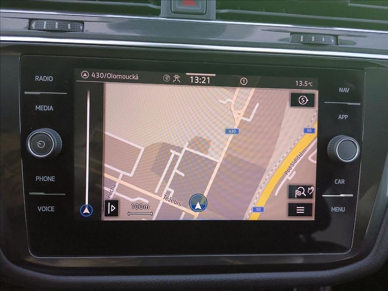 Volkswagen Tiguan Allspace 2,0 ALLSPACE TDi 110kW DSG ACC - fotka 21 z 40