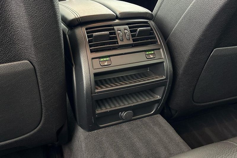 BMW Řada 5 řady 5 | 525 xDrive - fotka 21 z 22