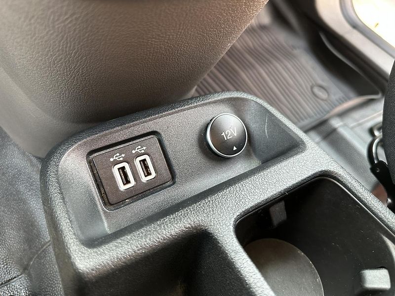 Ford Transit Connect (2019) 1,5-ecoblue-SENZORY-NAVI- L2H1 - fotka 41 z 70