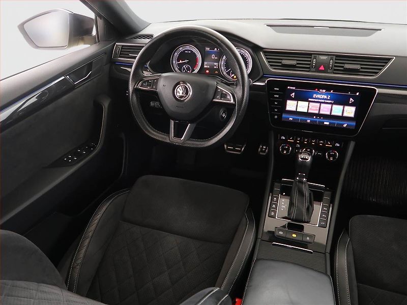 Škoda Superb (2018) Sportline 2.0 TSI, 4X4 - fotka 7 z 24