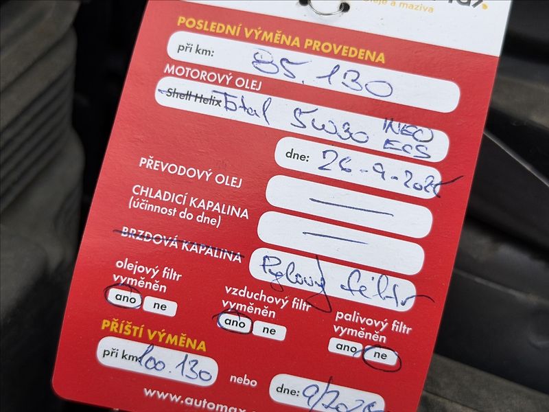 Peugeot 2008 1,2 81kW AUTOMAT,NAVI,NOVÉ ČR - fotka 32 z 32