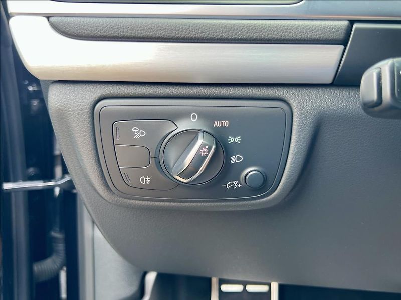 Audi A7 3,0 TDi S-line QUATTRO / LED - fotka 46 z 54