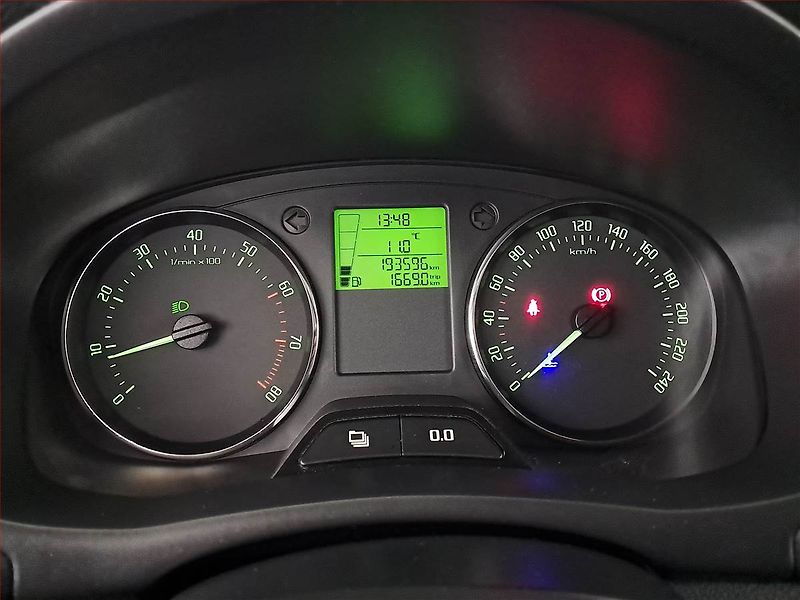 Škoda Fabia (2012) 1.2 TSI, ČR,1.maj, po STK - fotka 11 z 16