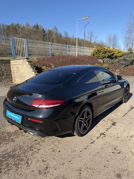 Mercedes-Benz Třídy C C 400 245kW COUPE 4x4 AMG  - fotka 3 z 20