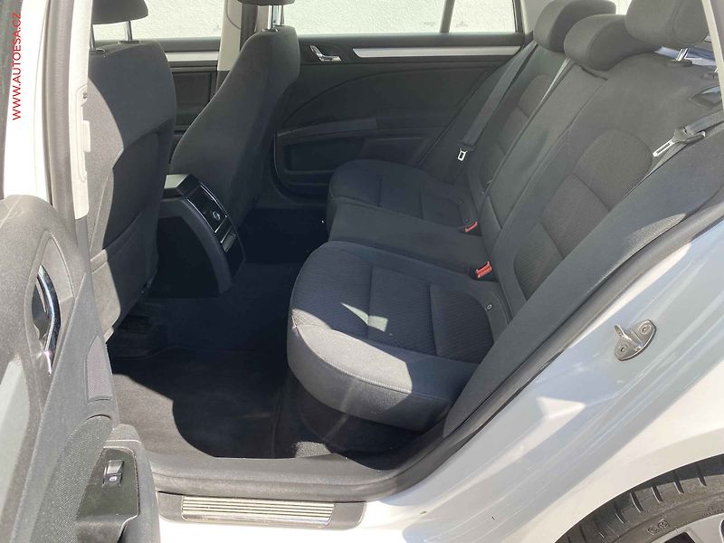 Škoda Superb (2015) 2.0 TDi, Ambition, bixen, - fotka 10 z 18