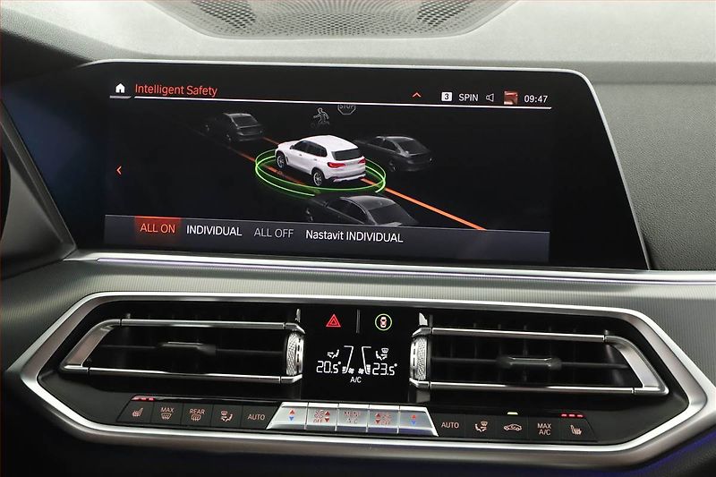 BMW X5 (2019) xDrive40i - fotka 15 z 20