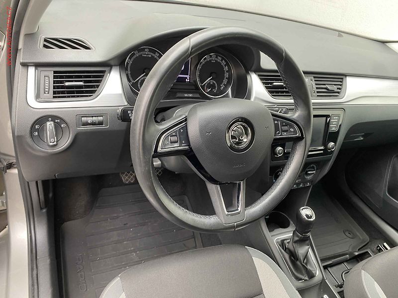 Škoda Rapid (2017) 1.0TSi, ČR, servis.kniha, AC - fotka 12 z 16