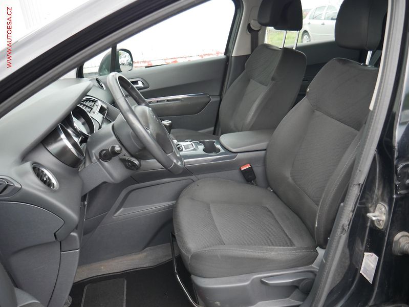 Peugeot 3008 (2011) 1.6i, AC, TZ - fotka 9 z 17