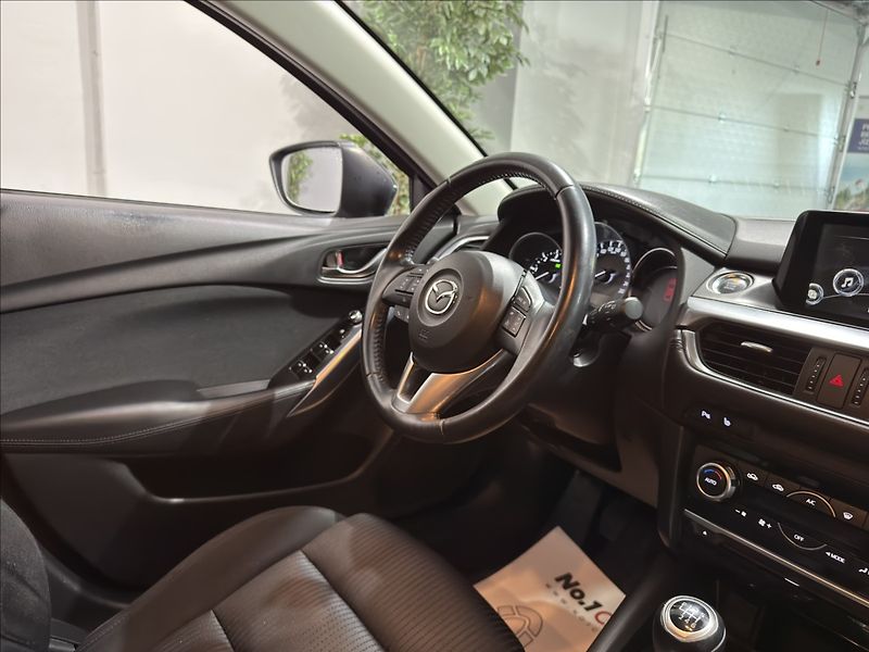 Mazda 6 2,2   D 1.MAJITEL 1.ROK ZÁRUKA - fotka 24 z 41
