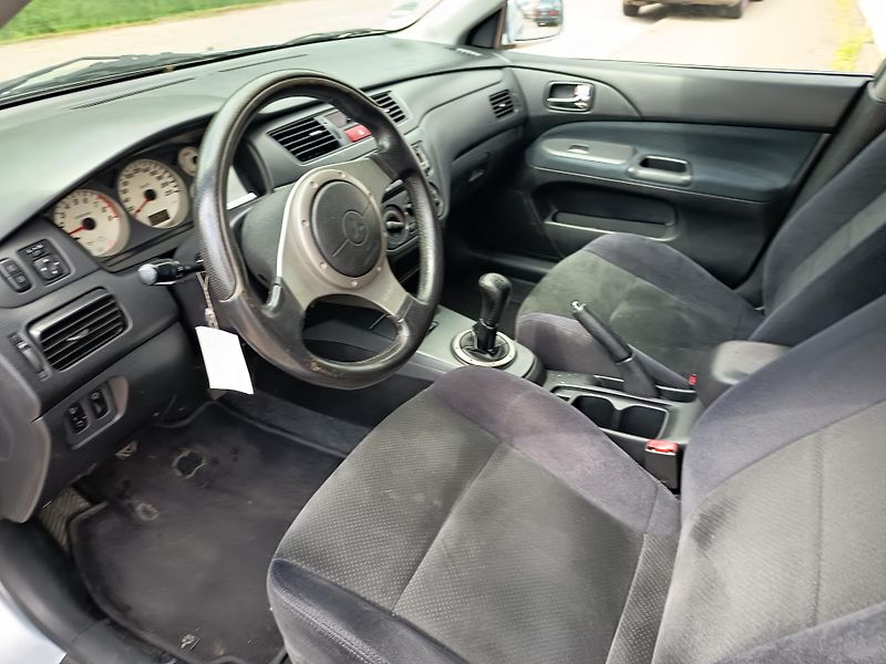 Mitsubishi Lancer (2005) 2.0 16v 100kw - fotka 25 z 45