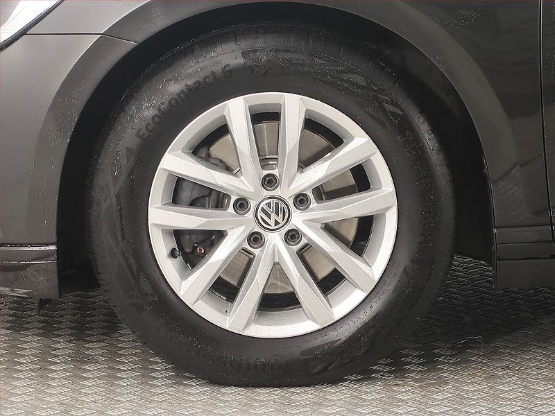 Volkswagen Passat (2018) Comfortline 2.0 TDI, Automat - fotka 15 z 18
